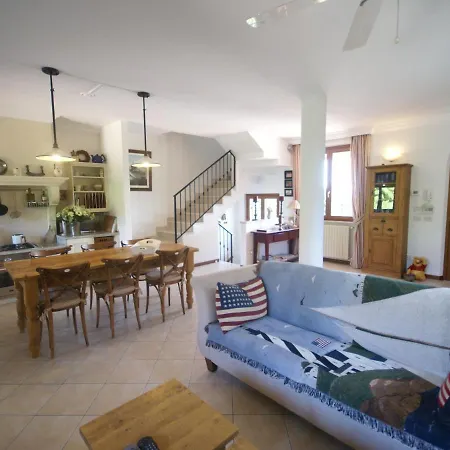Spacious Holiday Home In Moniga Del Garda With Private Pool